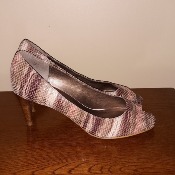 Moda Reflex Faux Snakeskin Peep Toe Heels - Picture 2 of 5